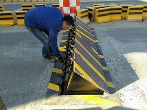 電動破胎器仁為毛尖液壓路障機(jī)系列 蘇州路障設(shè)備的卓越性能與應(yīng)用